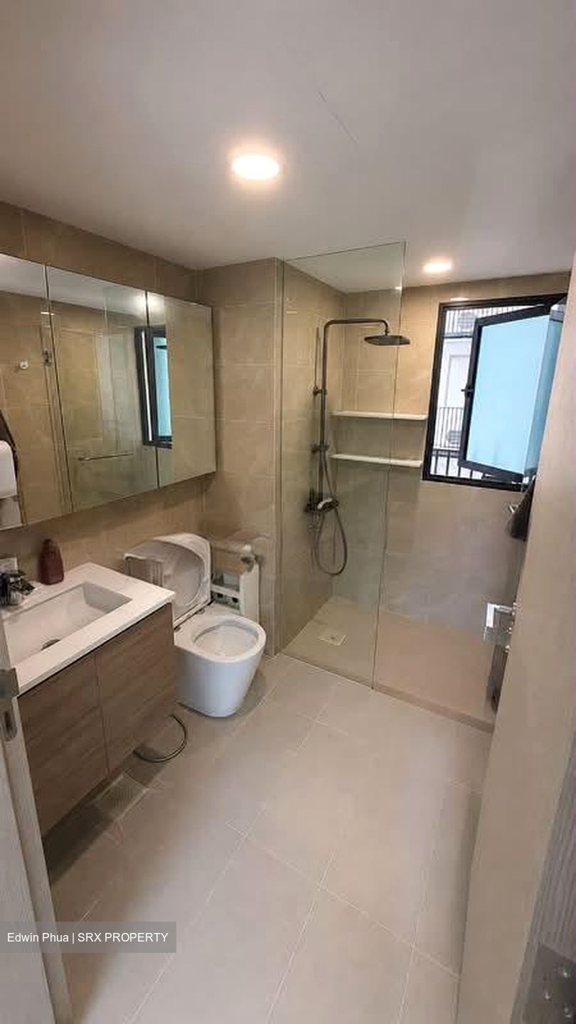 Treasure at Tampines (D18), Condominium #576409551